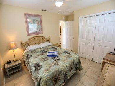 Fort Myers Vacation Compound Seven Bedroom  with Pool
